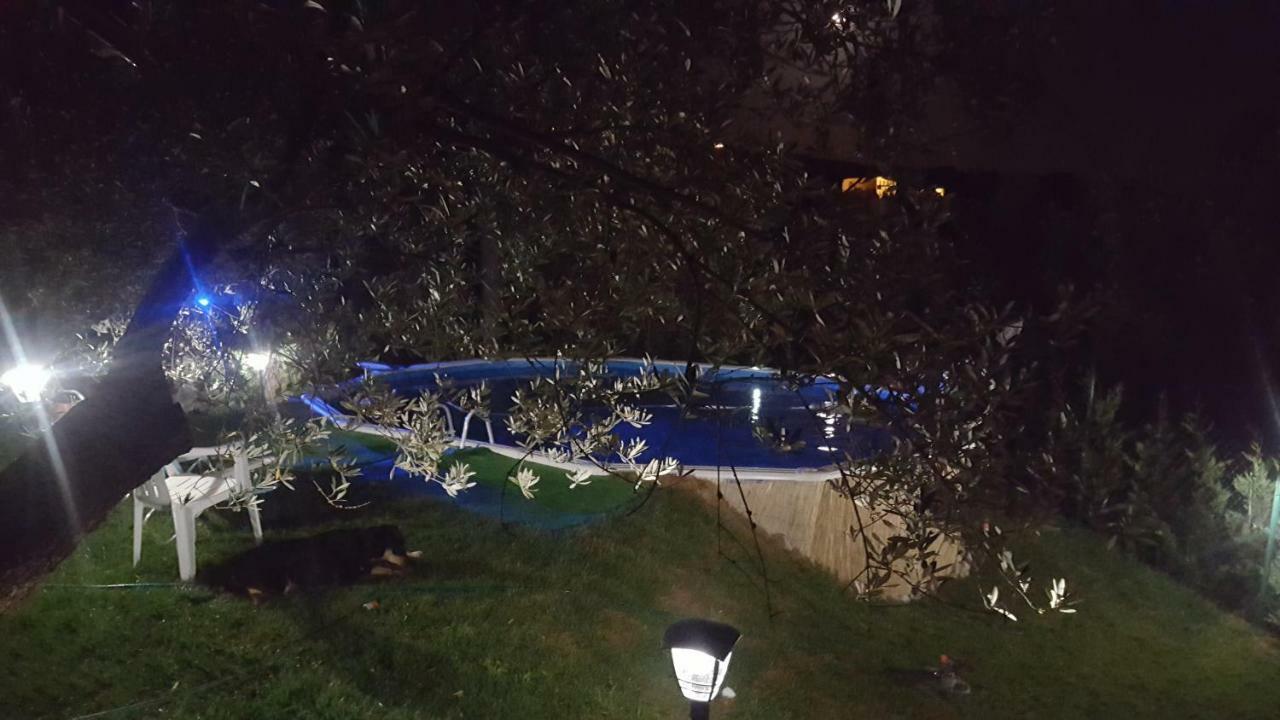 דירות וינצ'י Il Borgo Dei Pini מראה חיצוני תמונה