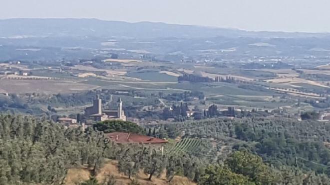 דירות וינצ'י Il Borgo Dei Pini מראה חיצוני תמונה